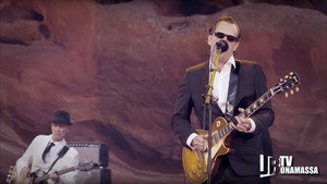 Joe Bonamassa - Muddy Wolf at Red Rocks háttérkép