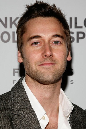 Ryan Eggold profil kép