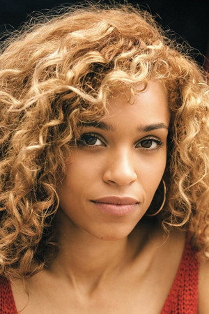 Izzy Bizu profil kép