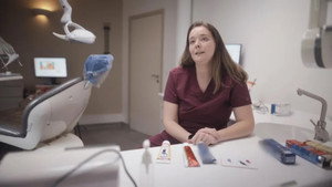 Des dents blanches... au rire jaune ! háttérkép
