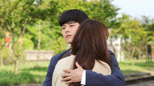 간이역 háttérkép