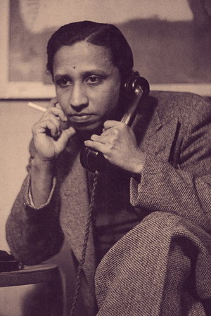 Lester James Peries profil kép