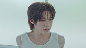 ที่สามของเธอ kép