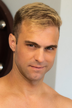 Gabriel Clark profil kép