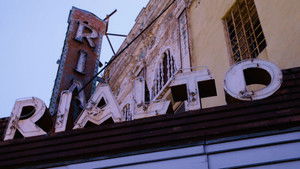 Going Attractions: The Definitive Story of the Movie Palace háttérkép