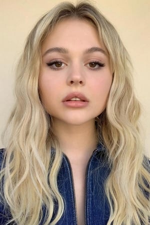 Emily Alyn Lind profil kép