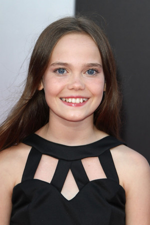 Oona Laurence profil kép