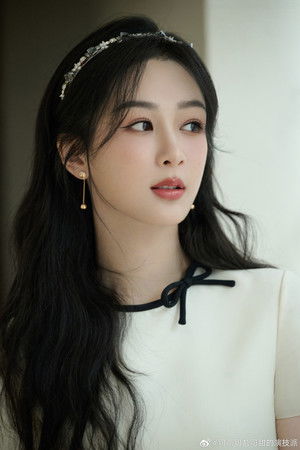 Yang Zi profil kép