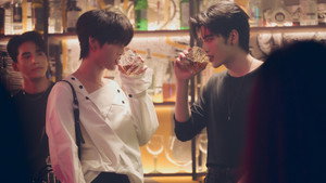 ด้วงกับเธอ kép