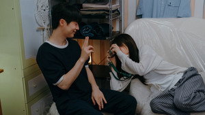 우주를 줄게 kép
