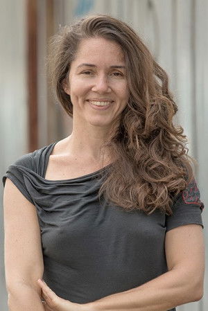 Eliza Capai profil kép