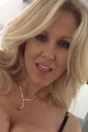 Julia Ann profil kép