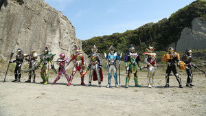 劇場版 仮面ライダー鎧武 サッカー大決戦!黄金の果実争奪杯! háttérkép