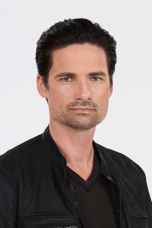 Warren Christie profil kép