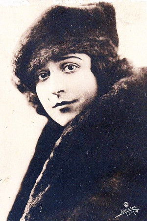 Catherine Calvert profil kép