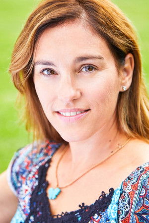 Amy Jo Johnson profil kép