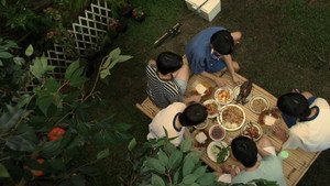 ต้นส้มอยู่บ้านเขา แต่ผลส้มหล่นมาบ้านเราตลอดเลย kép