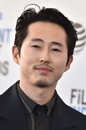 Steven Yeun profil kép