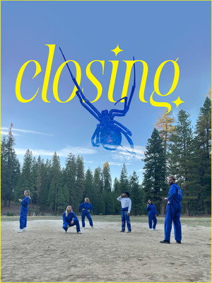 Closing. poszter