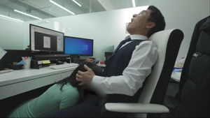 윤율의 사내 불륜 háttérkép