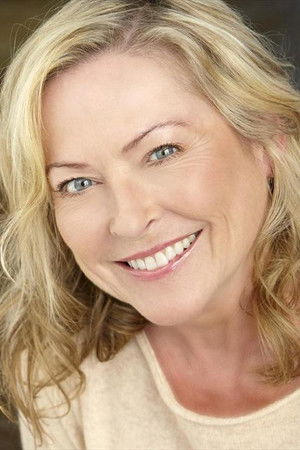 Lori Hallier profil kép