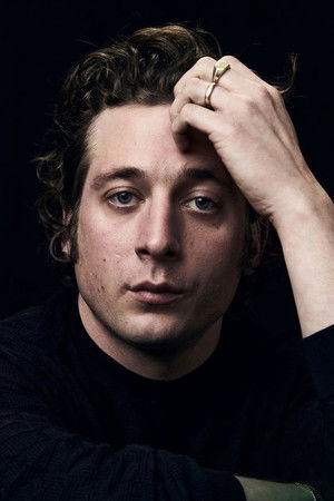 Jeremy Allen White profil kép