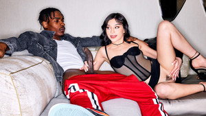 Blacked Raw V71 háttérkép