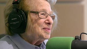 Ask Dr. Ruth háttérkép