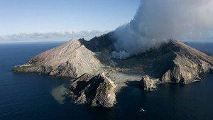 The Eruption: Stories of Survival háttérkép
