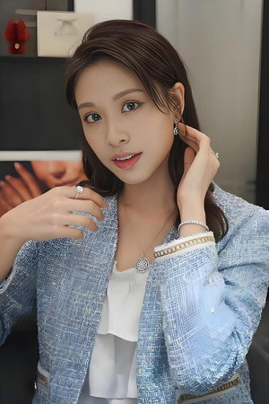 Iris Lam profil kép