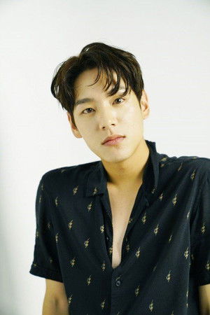 Kwak Si-yang profil kép