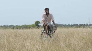 ஆடுகளம் háttérkép