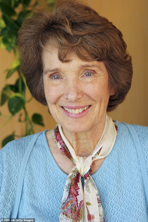 Julie Adams profil kép