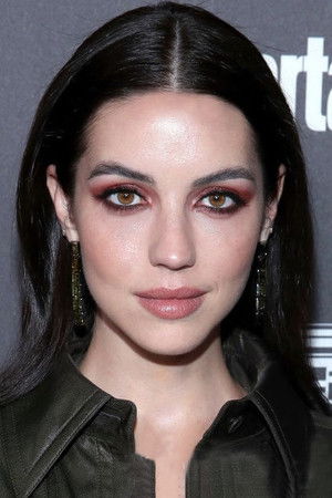 Adelaide Kane profil kép