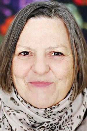 Nicola Cavendish profil kép