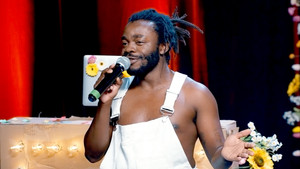 Demi Adejuyigbe: Is Going to Do One (1) Backflip háttérkép