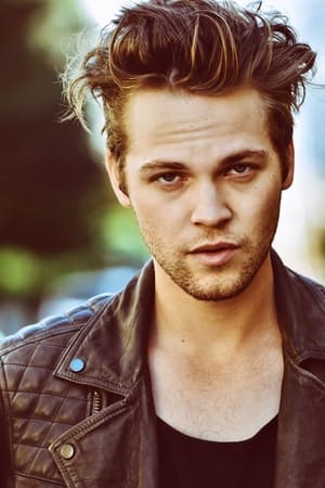 Alexander Calvert profil kép