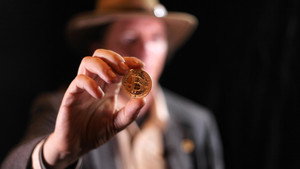 Bitcoin: The End of Money as We Know It háttérkép