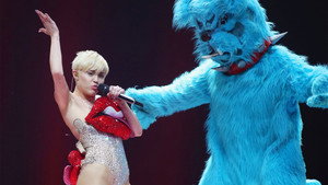 Miley Cyrus: Bangerz Tour háttérkép