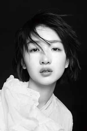 Zhou Dongyu profil kép