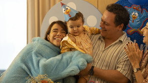 Mãe Fora da Caixa háttérkép