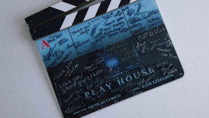 Play House háttérkép