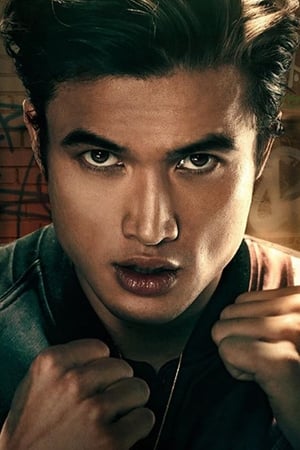 Charles Melton profil kép