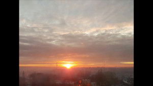 Între Minciună și Adevăr háttérkép