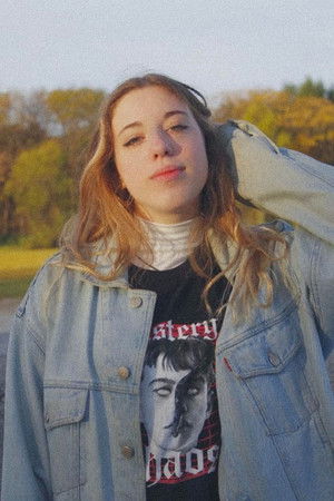 Ivi Urtreger profil kép