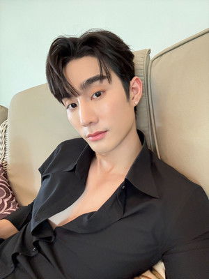ความลับในบทเพลงที่บรรเลงไม่รู้จบ poszter