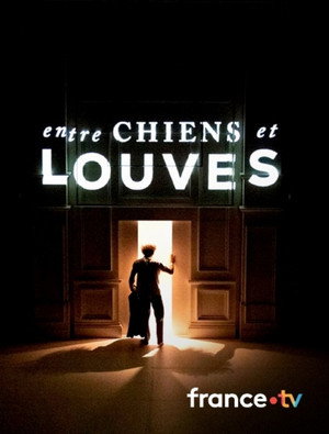 Entre chiens et louves par le Cirque Le Roux au Bon Marché Rive Gauche poszter