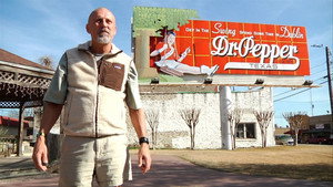 Bottled Up: The Battle over Dublin Dr. Pepper háttérkép