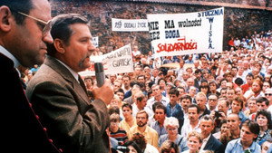 Solidarnosc, la première brèche háttérkép