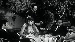 شباب في عاصفة háttérkép
